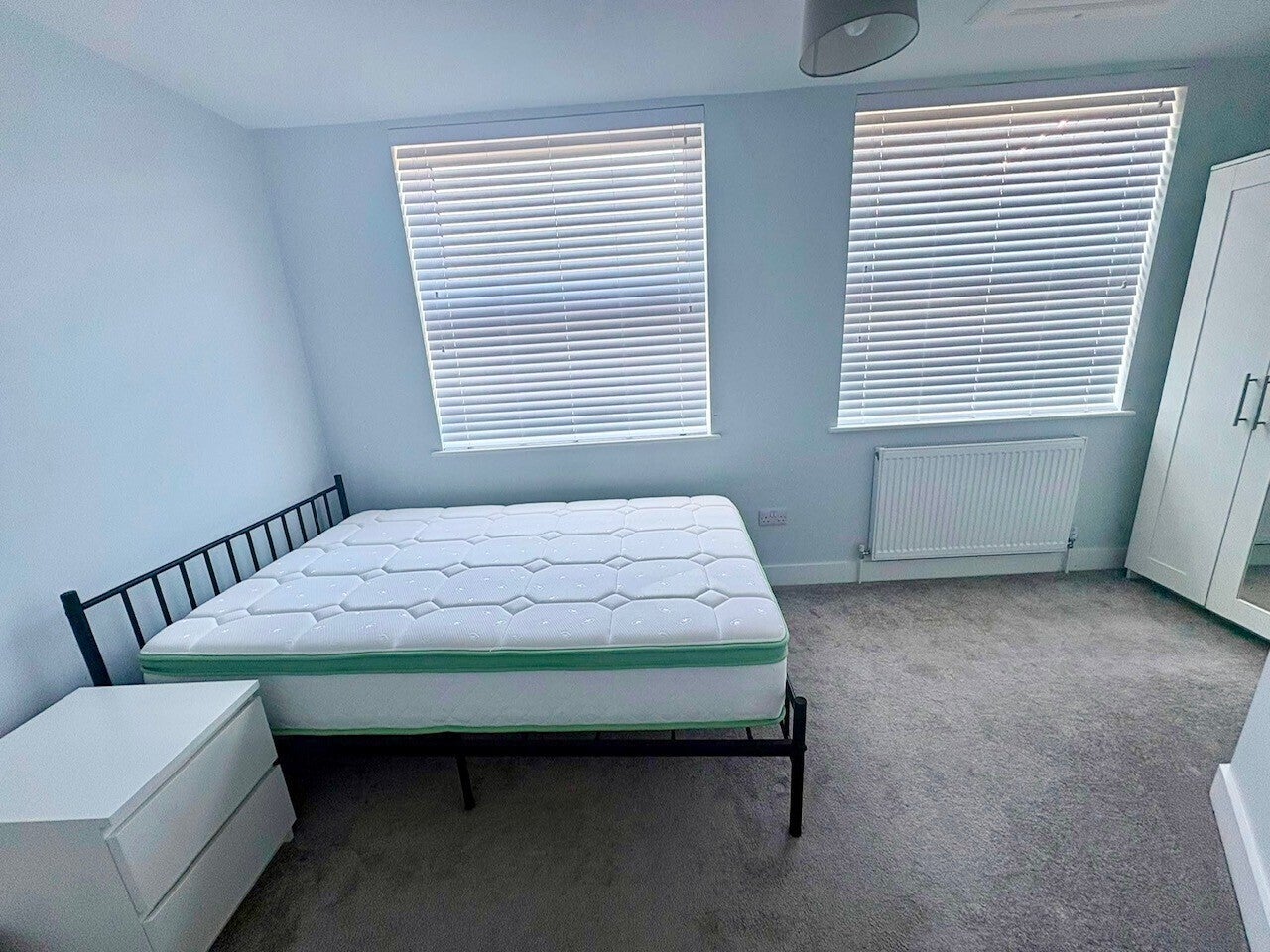 Room Cleveland Road in Gosport