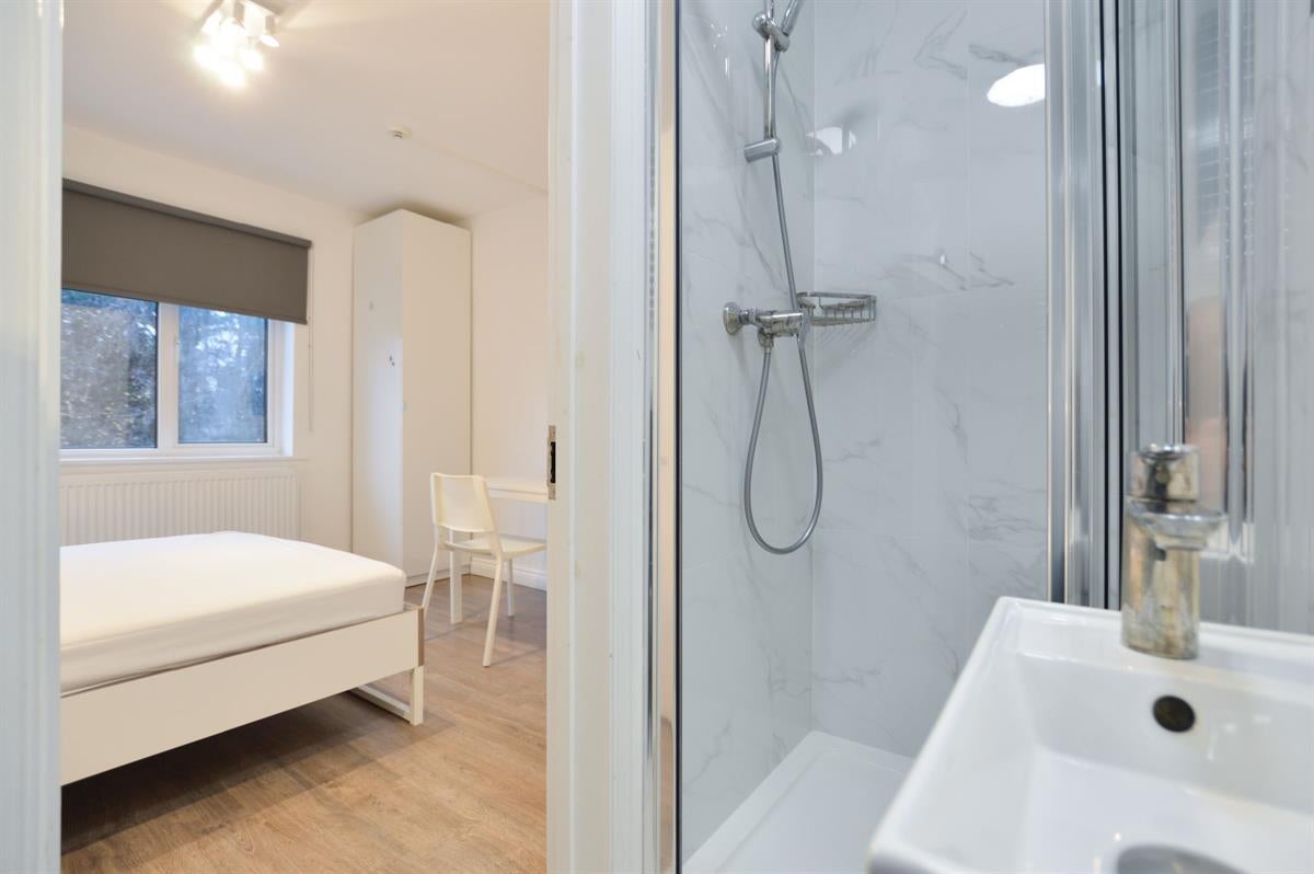 Room Woodland Way in Greater London