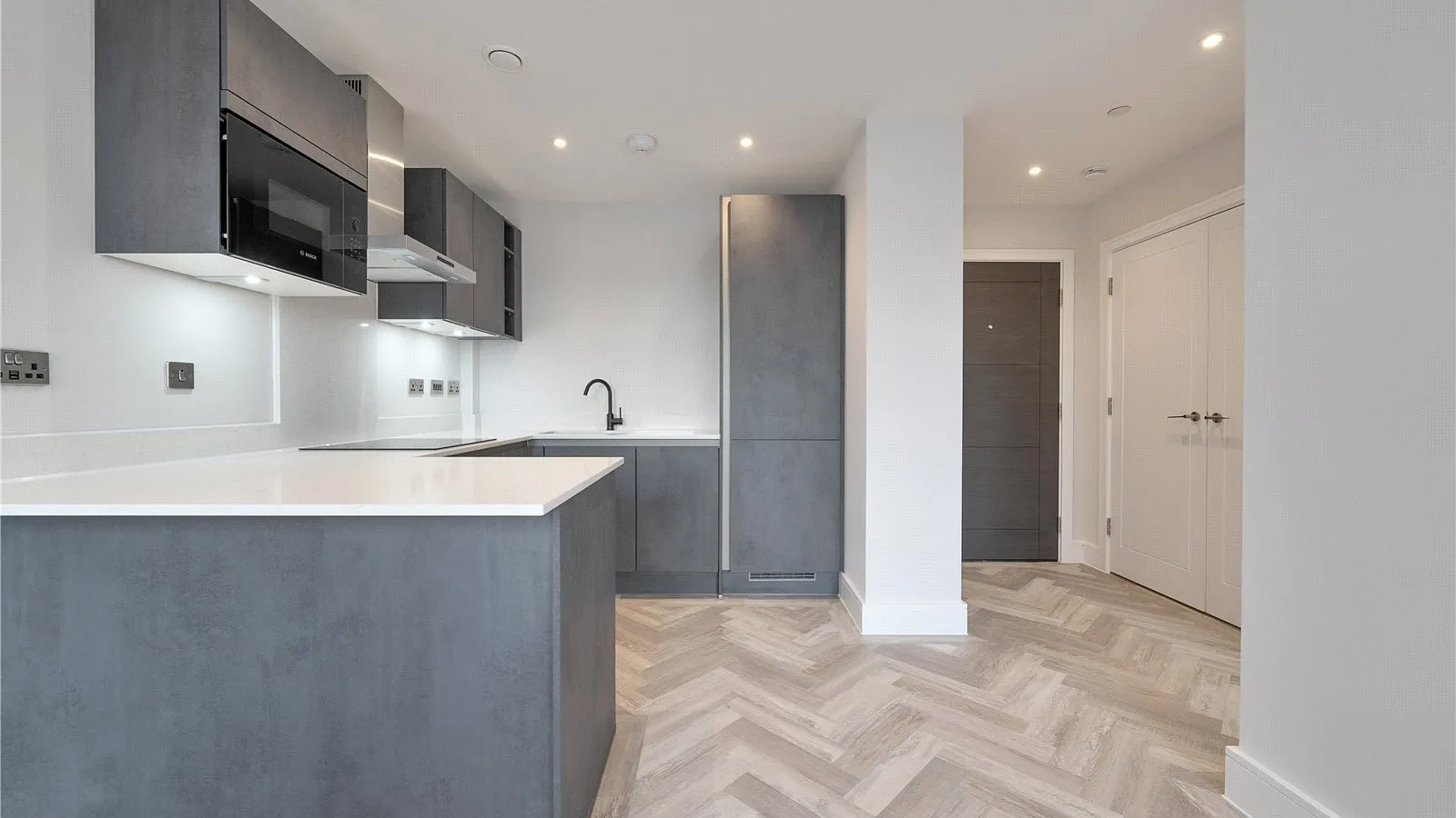 Flat Cockfosters Road in Greater London