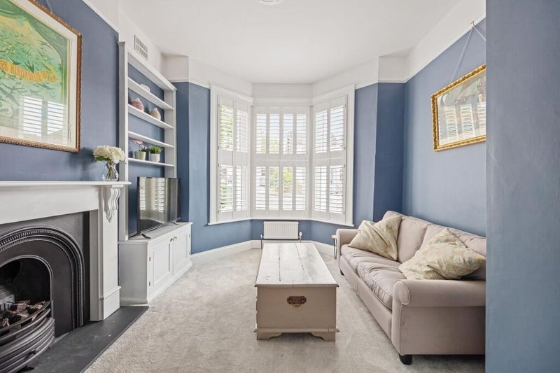 Flat Elmers End Road in Greater London