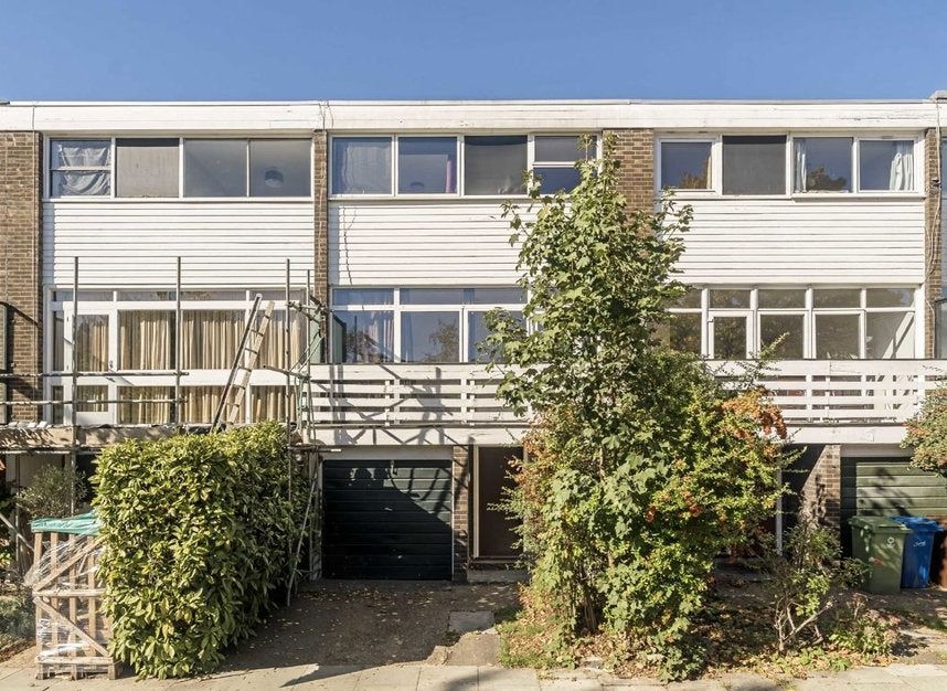House The Hamlet in Greater London