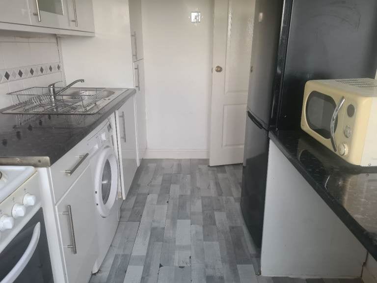 Flat Kirkoswald Drive in Clydebank