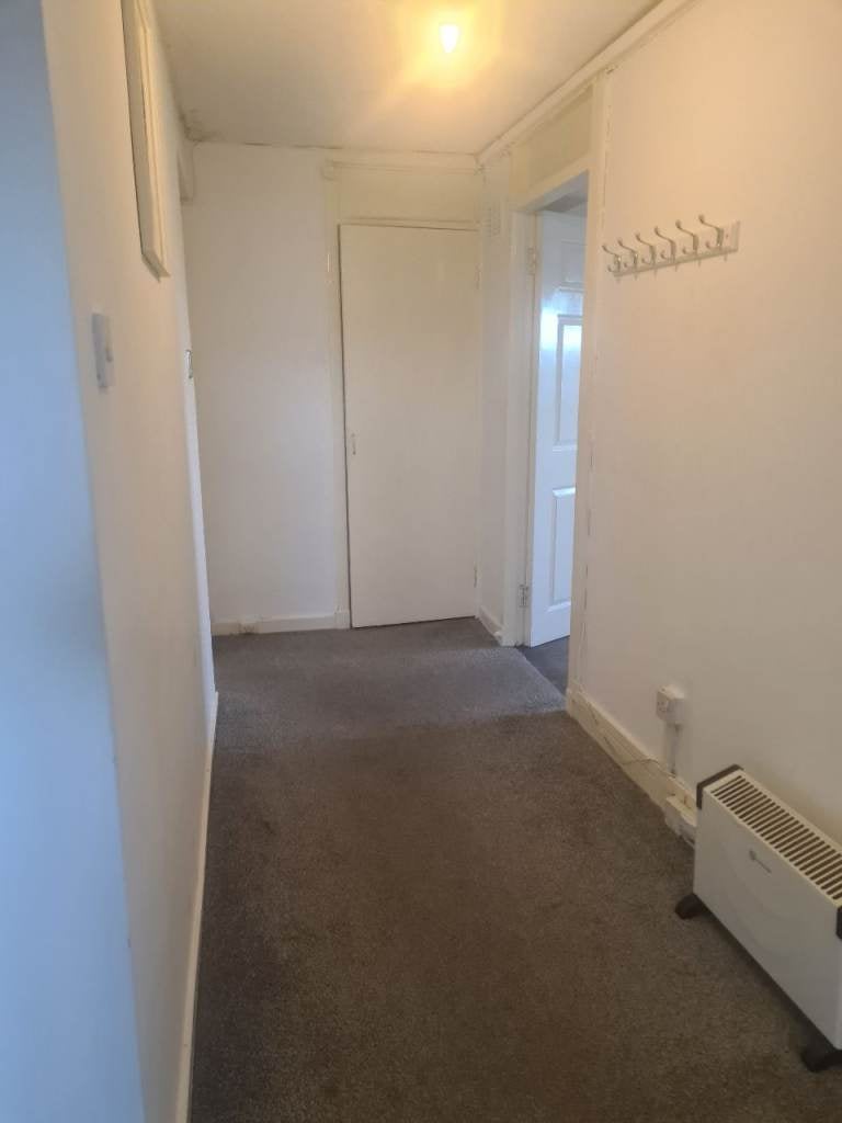 Flat Kirkoswald Drive in Clydebank