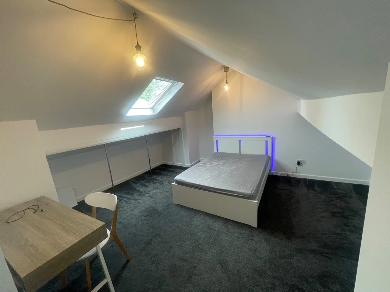 Room Tanshelf Drive in Wakefield