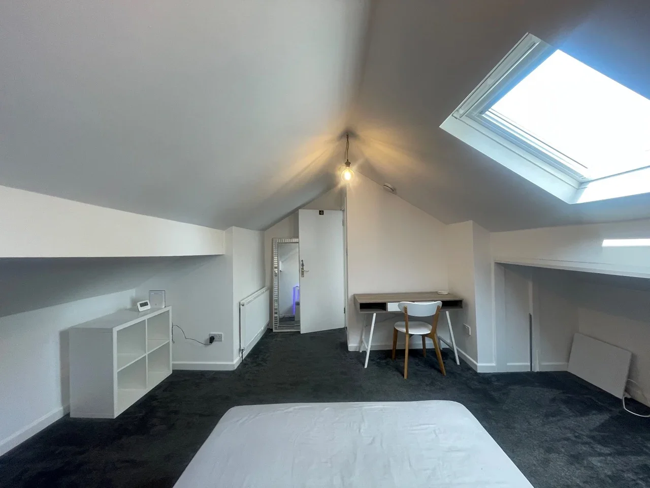 Room Tanshelf Drive in Wakefield