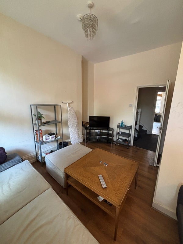 Room Holloway Road in Greater London