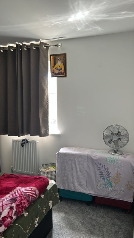 Room Paragon Way in Coventry