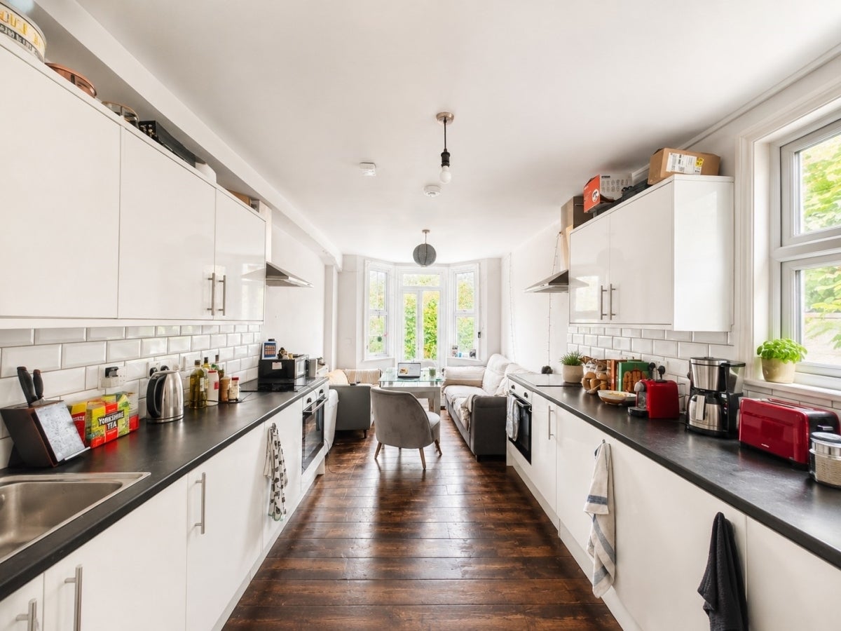 Flat Langham Road in Greater London