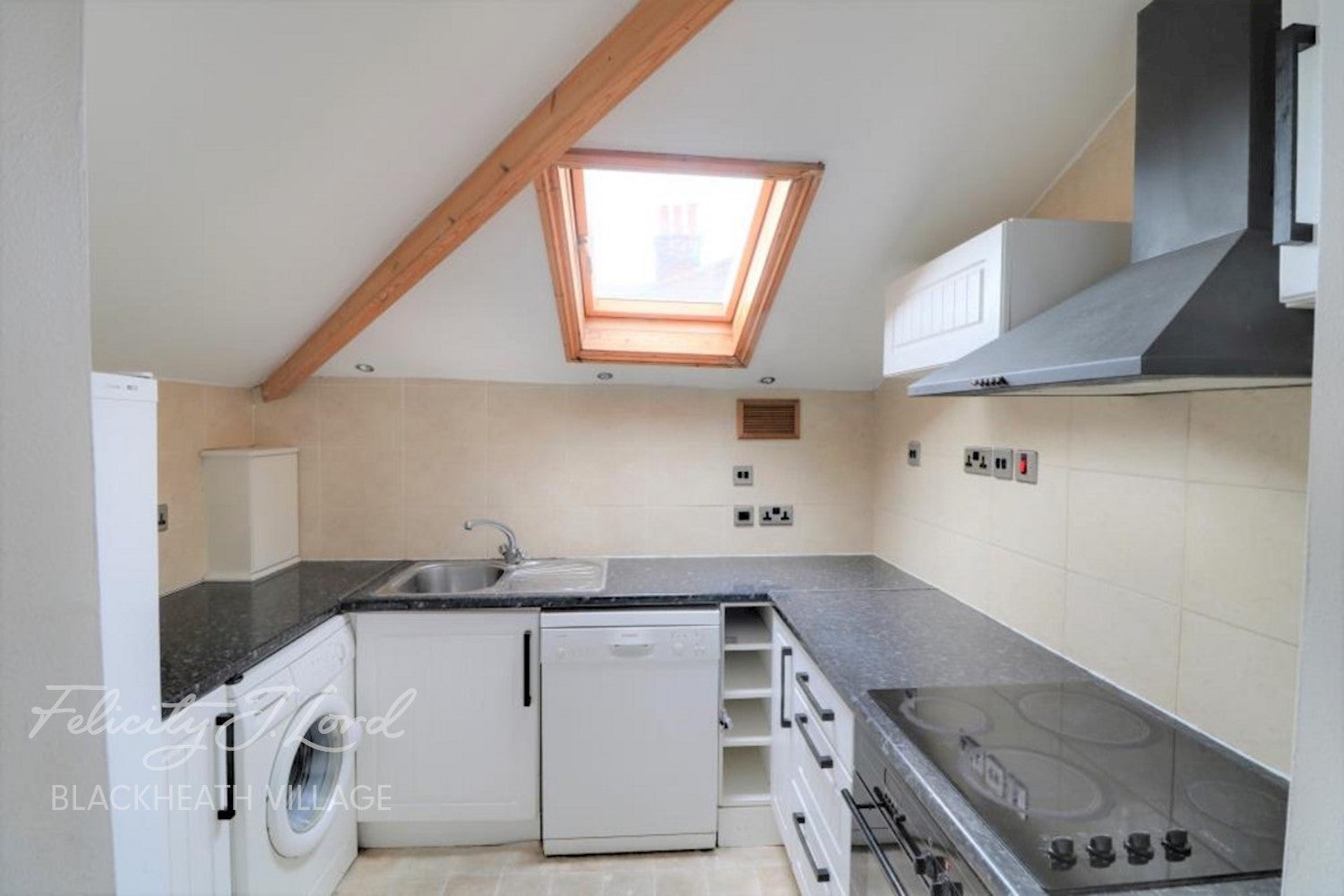 Flat Westcombe Hill in Greater London