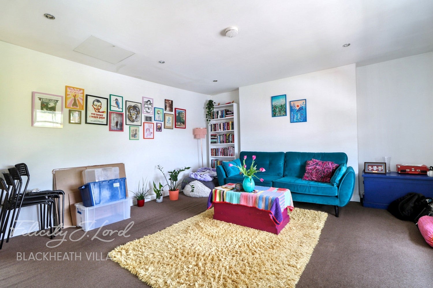 Flat Westcombe Hill in Greater London
