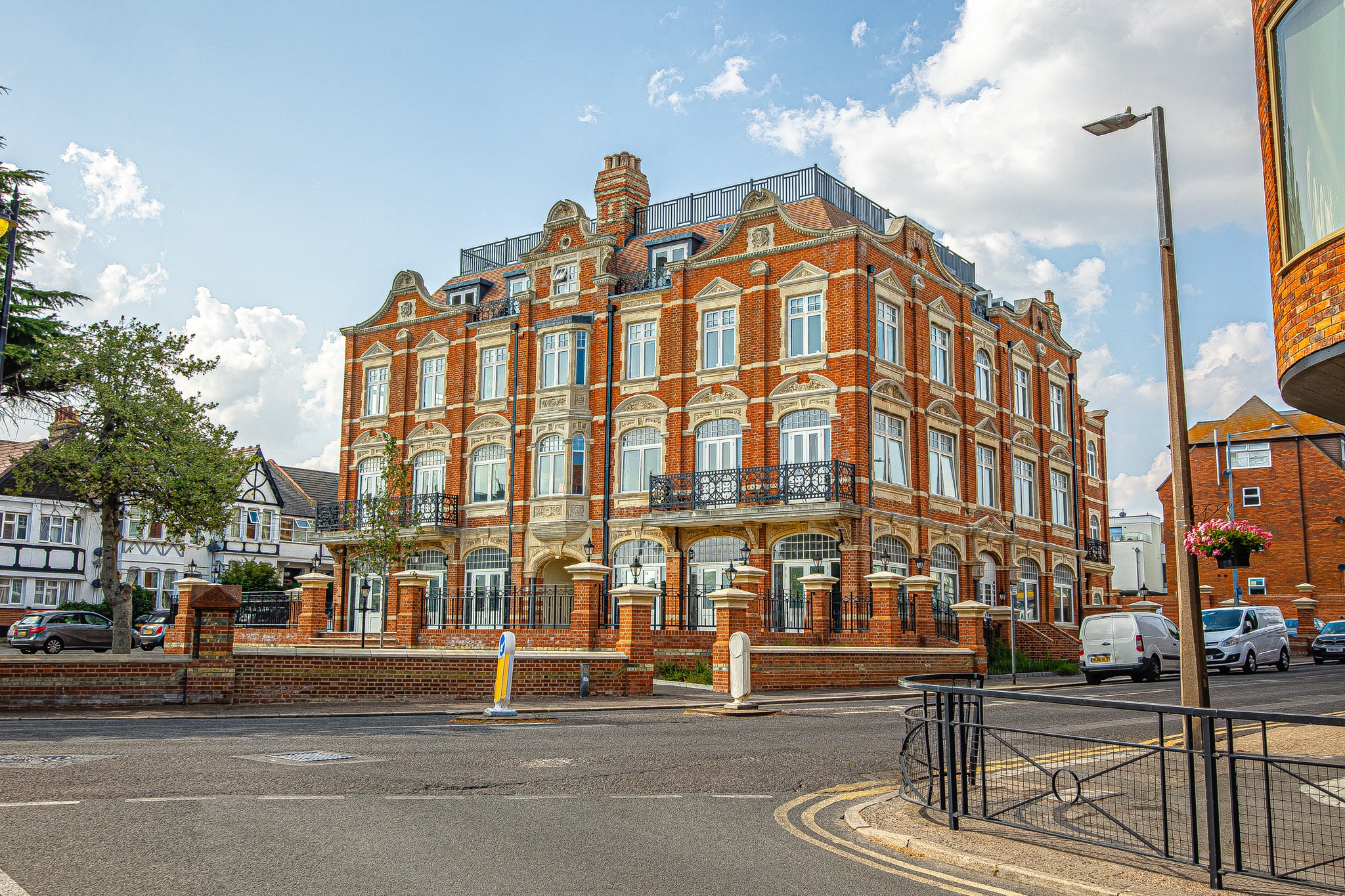 Flat Leigh Road in Southend-on-Sea