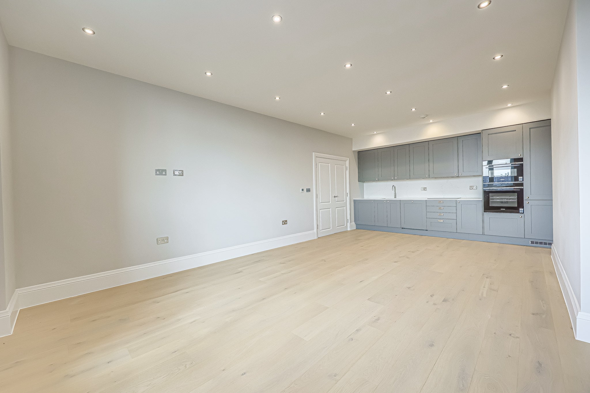 Flat Leigh Road in Southend-on-Sea