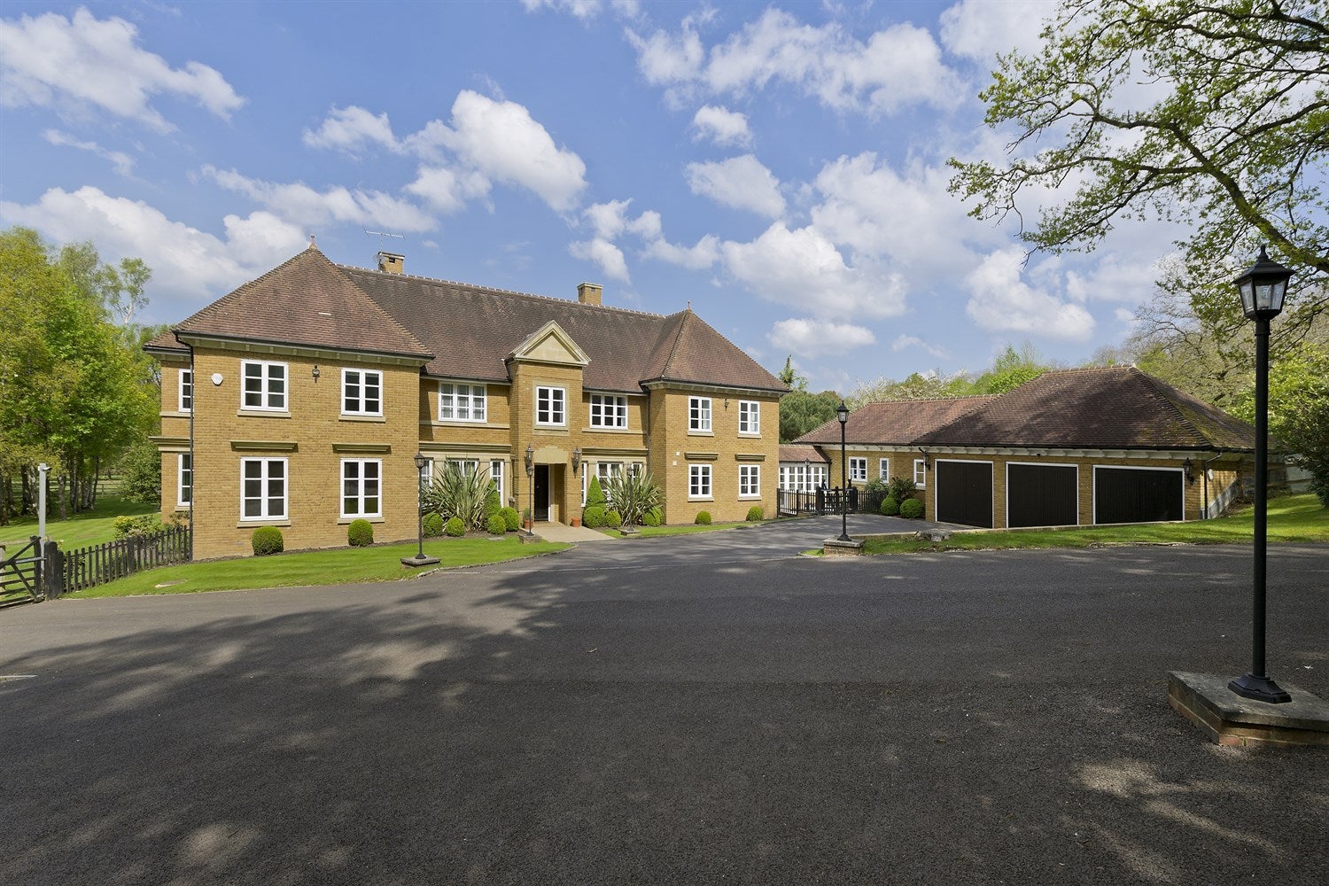 House Guildford Road in Borough of Runnymede