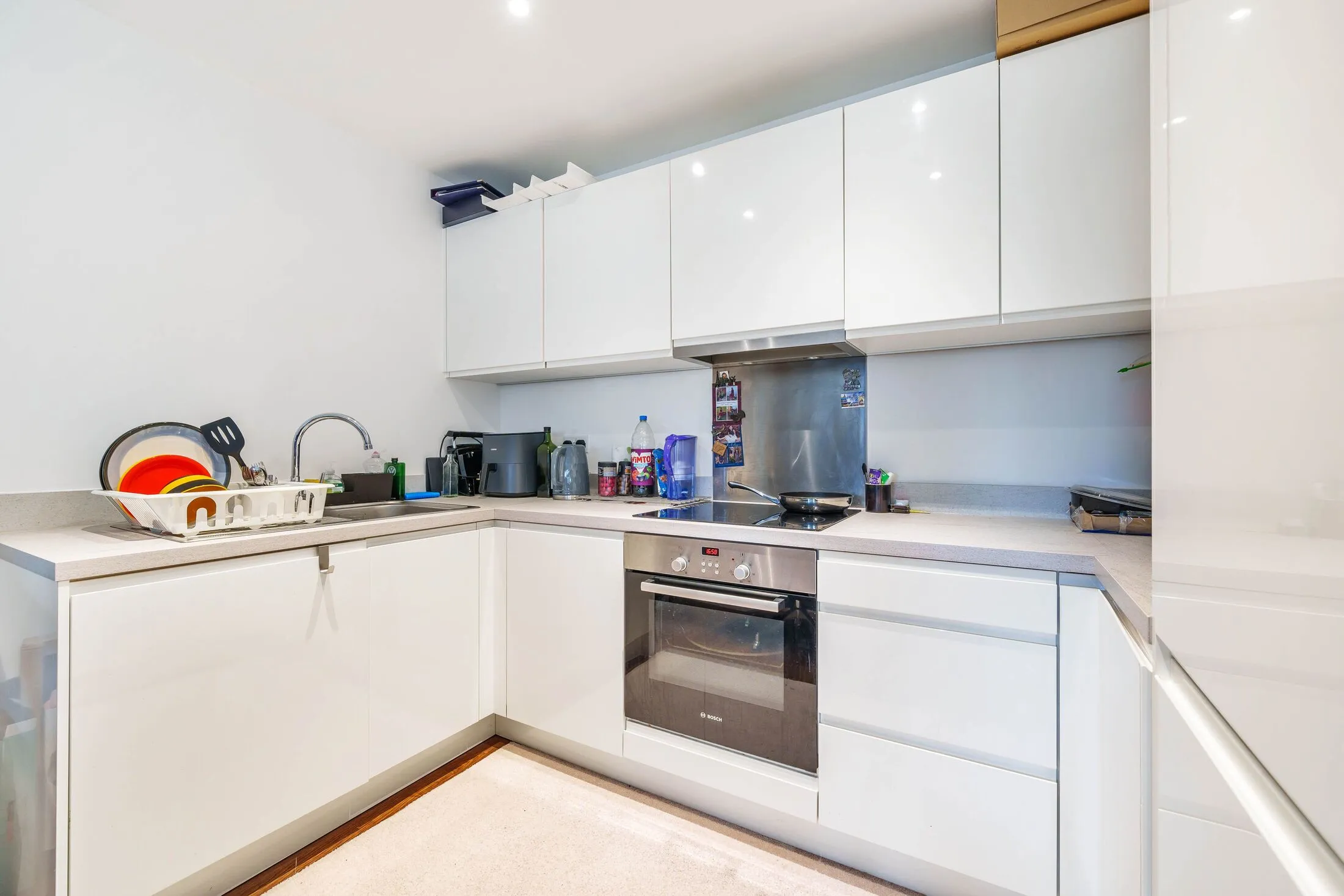 Flat Howard Road in Greater London