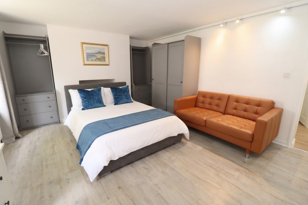 Room Globe Road in Greater London
