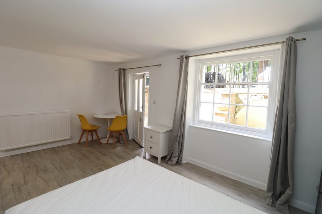 Room Globe Road in Greater London