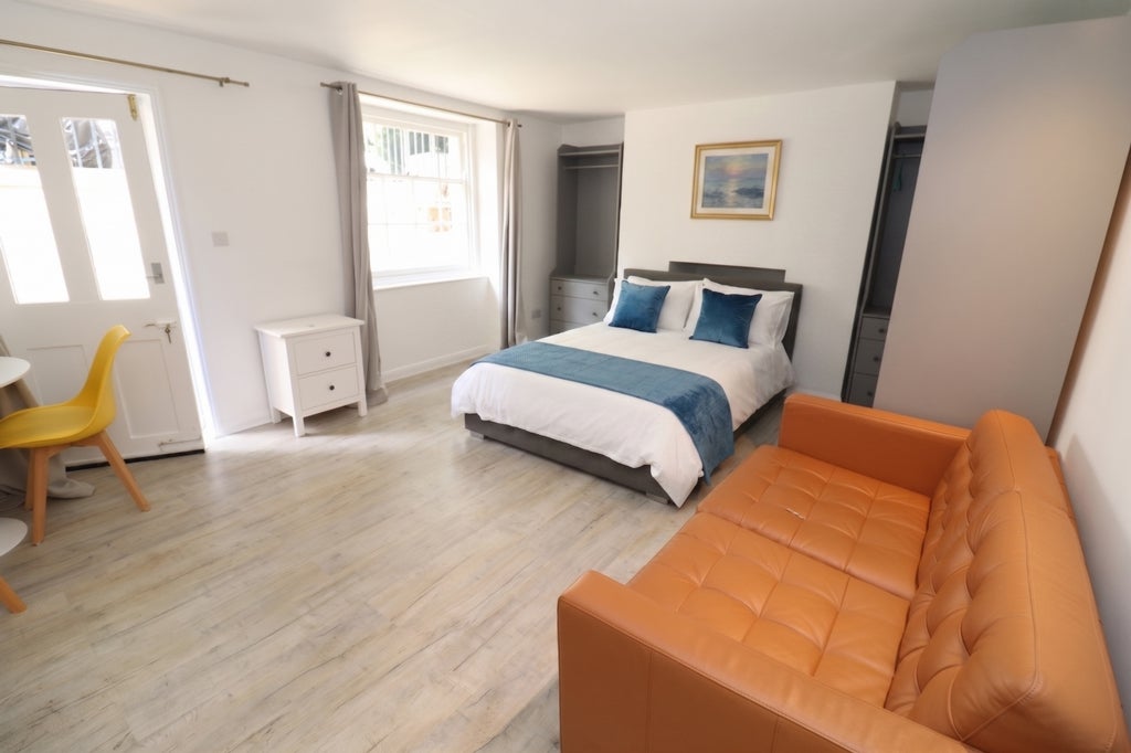 Room Globe Road in Greater London