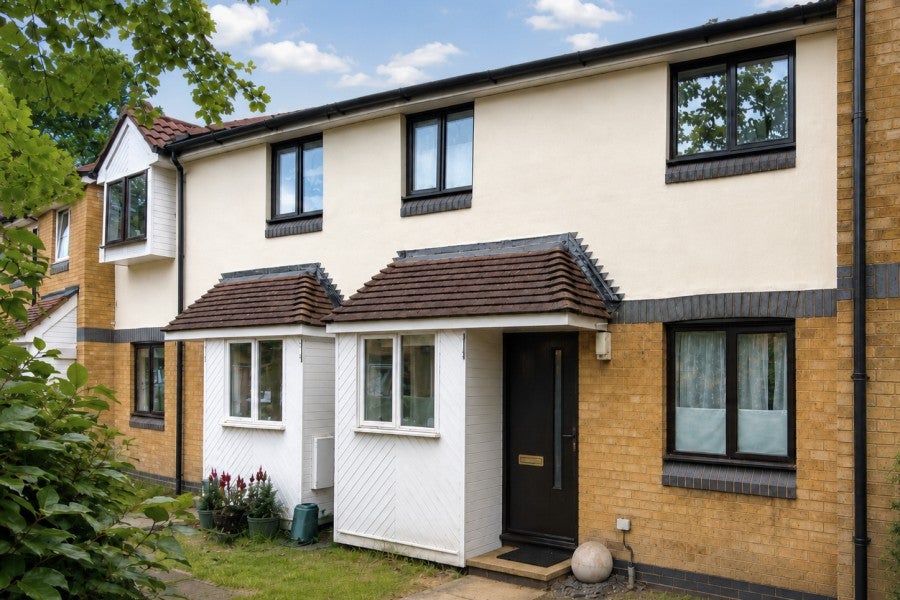 House Robin Hood Road in Woking