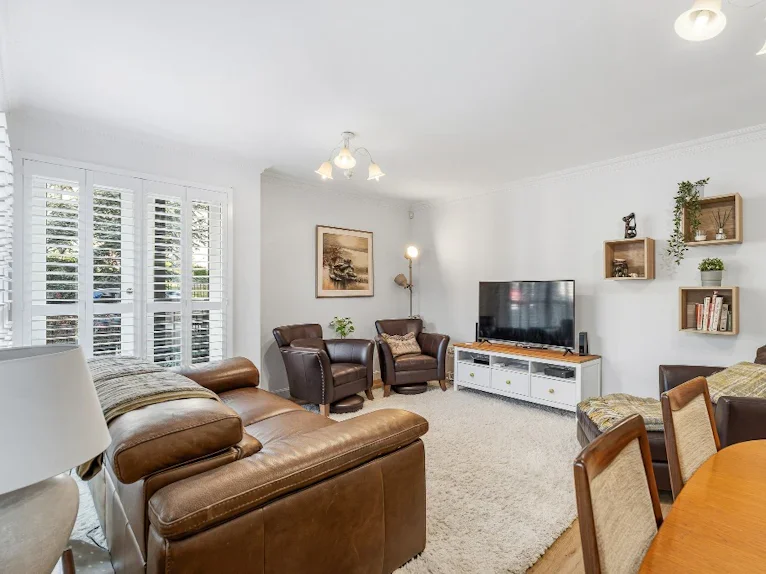 Flat Esdaile Park in City of Edinburgh