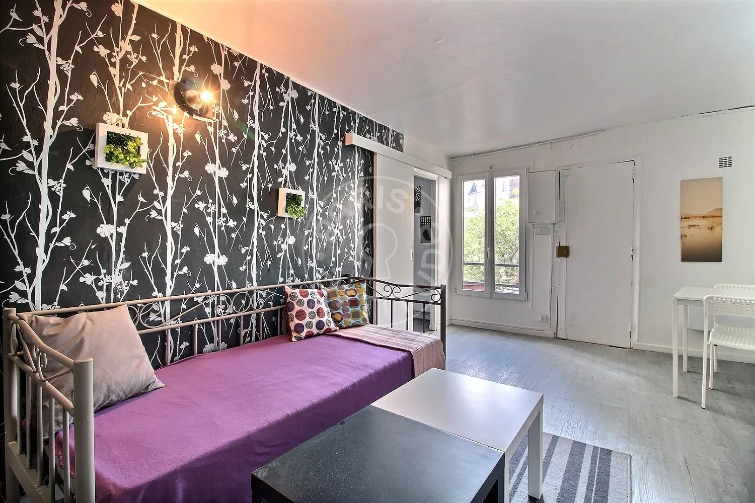 Flat Rue Léopold-Bellan in Paris