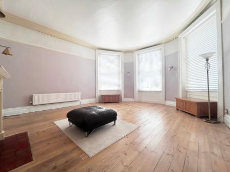 Flat Montpellier Street in Cheltenham