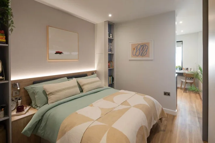 Flat College Road in Greater London