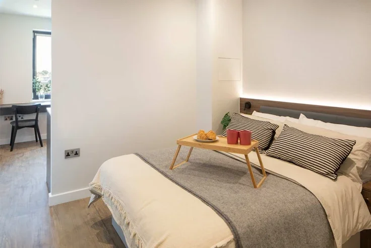 Flat College Road in Greater London