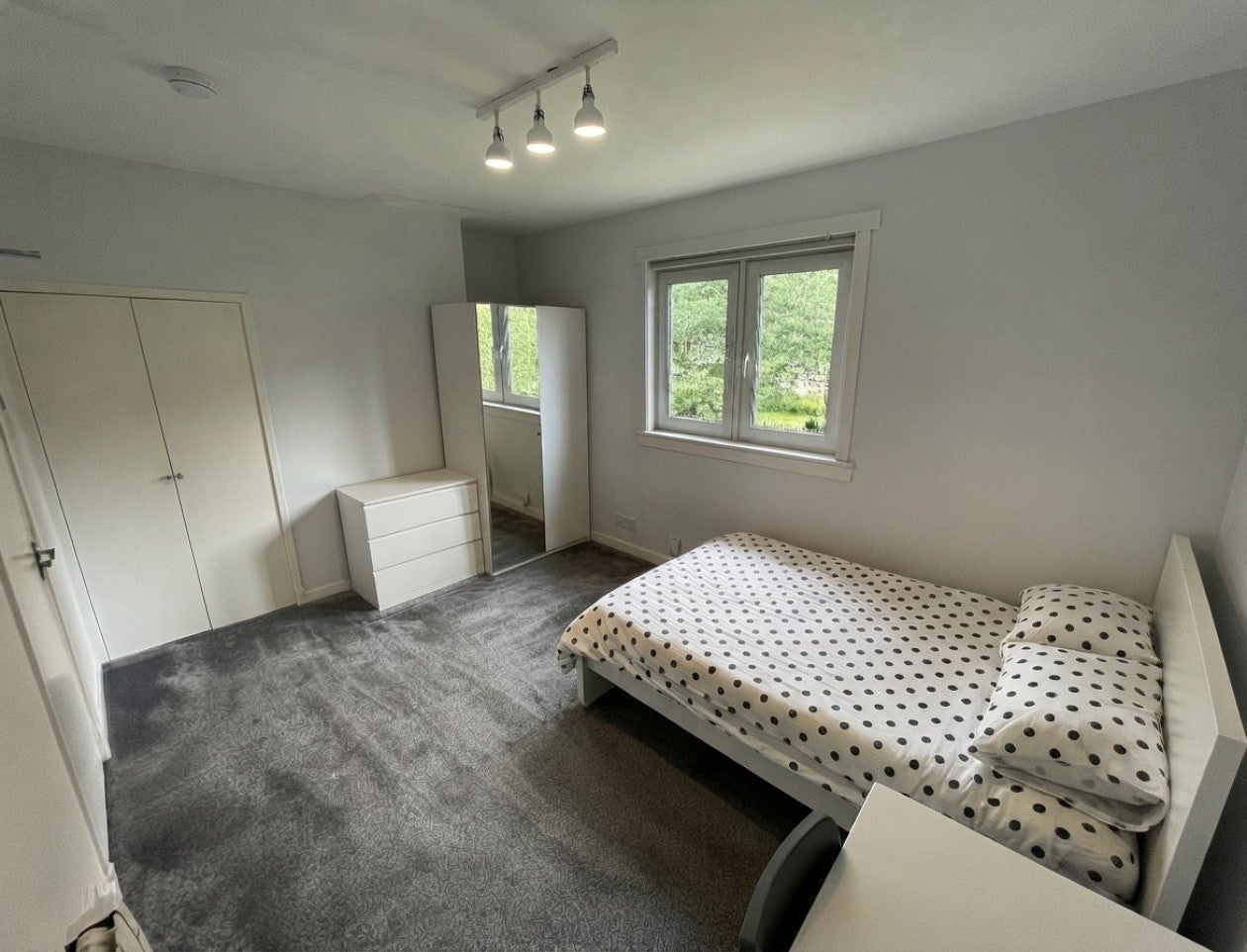 Flat Hilltown Terrace in Dundee