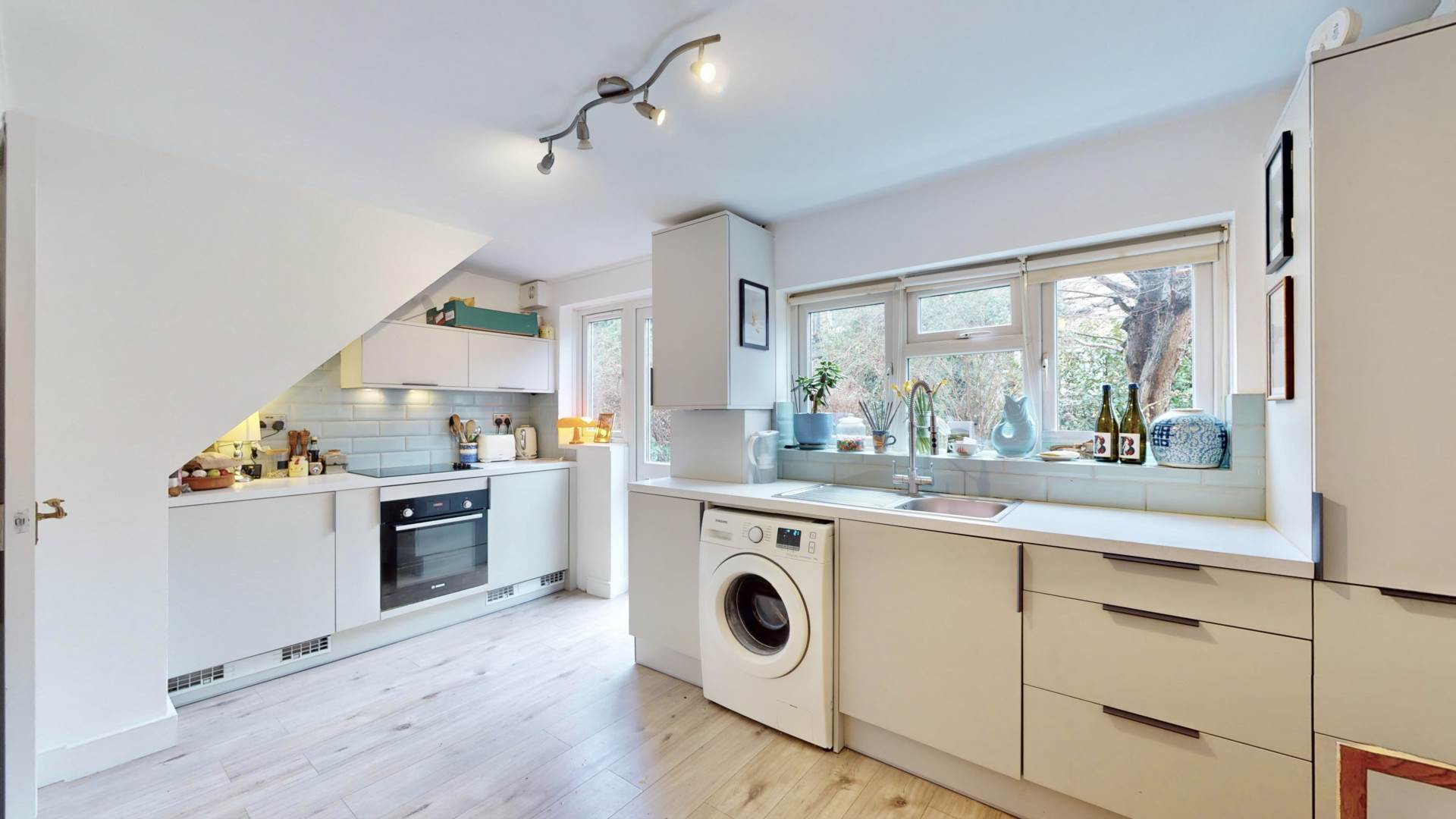 Flat Witley Road in Greater London