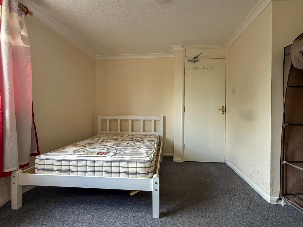 Room Fitzroy Street in West Suffolk