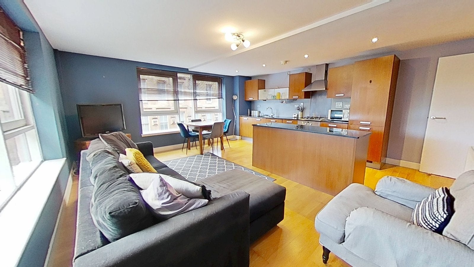 Flat Ingram Street in Glasgow
