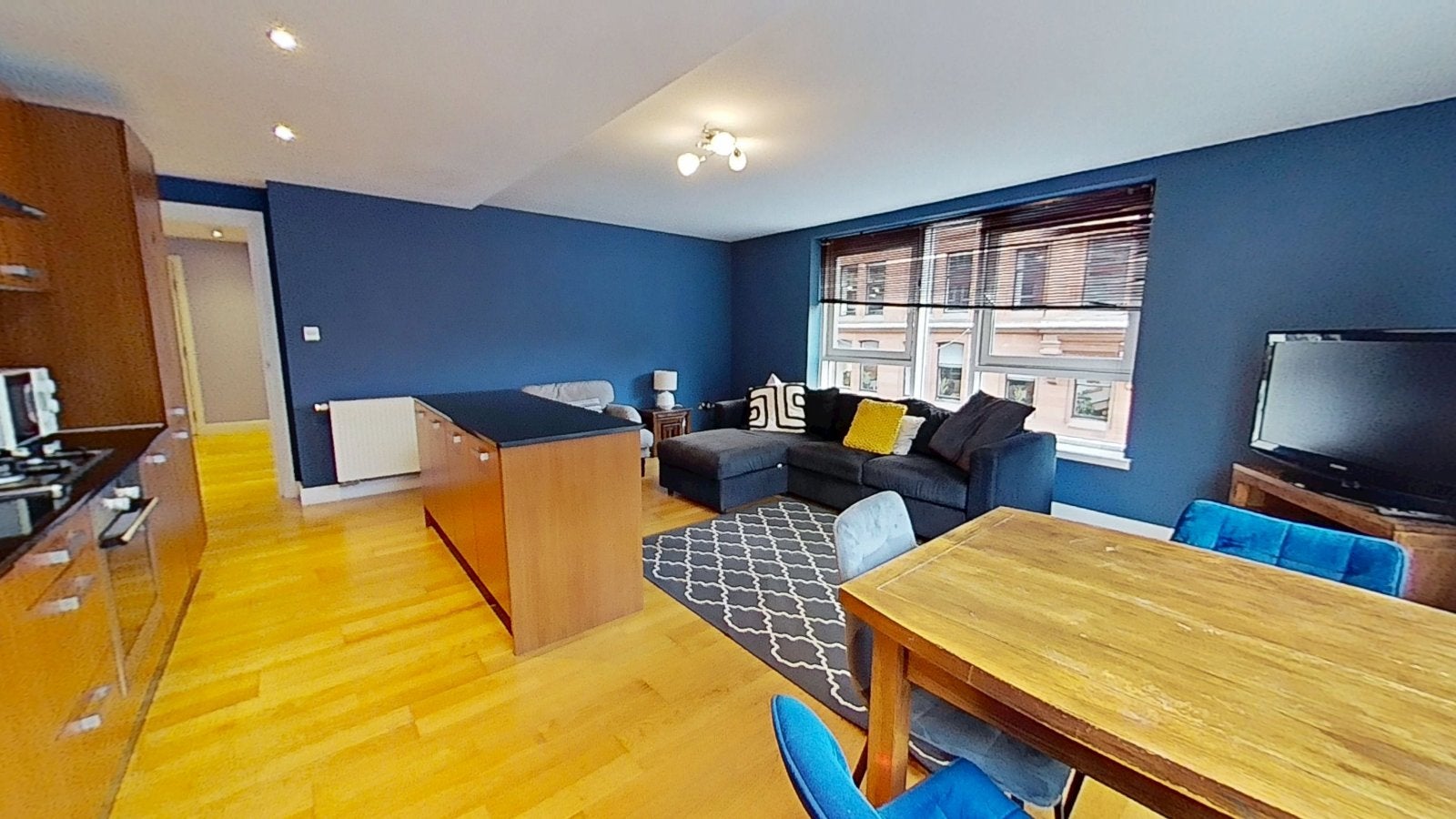 Flat Ingram Street in Glasgow