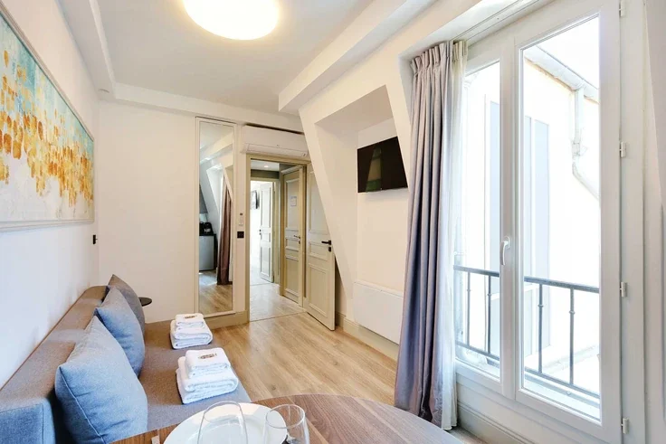 House Rue de Charonne in Paris