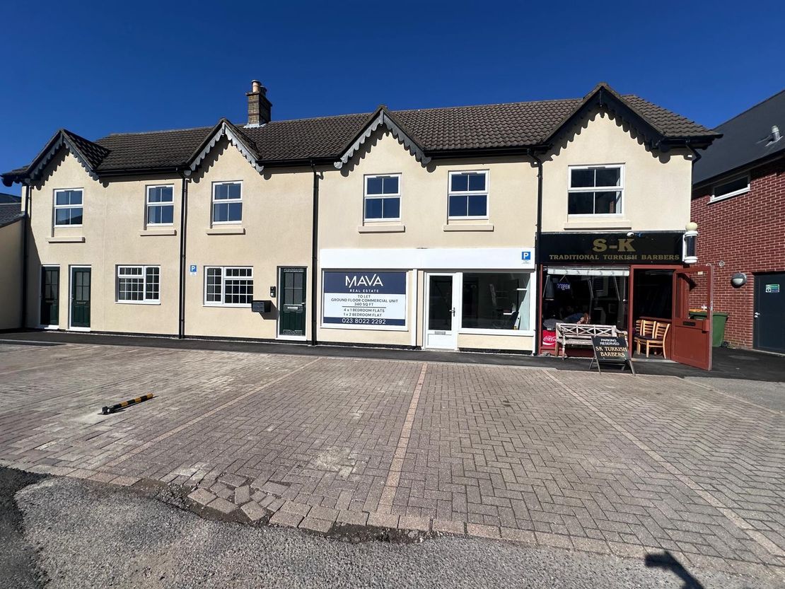 Flat High Street in Eastleigh