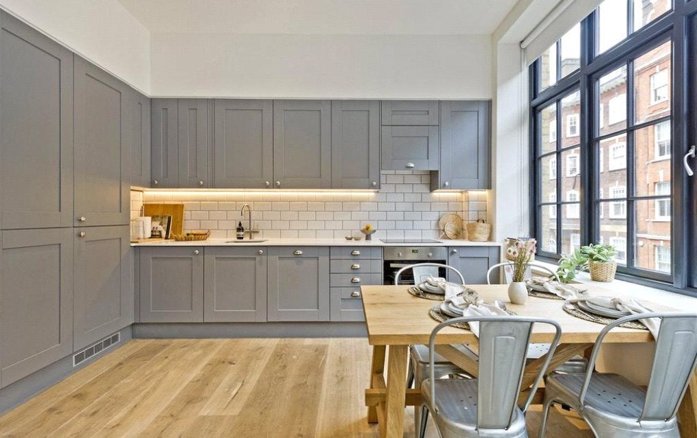 Flat Great Titchfield Street in City of Westminster