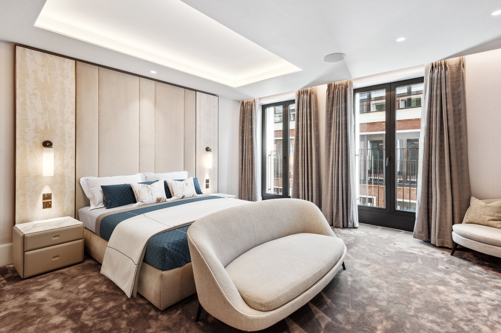 Flat Lancer Square in Greater London