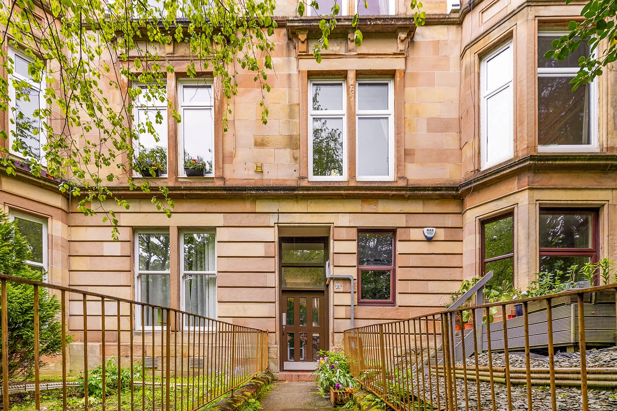Flat Stanmore Road in Glasgow