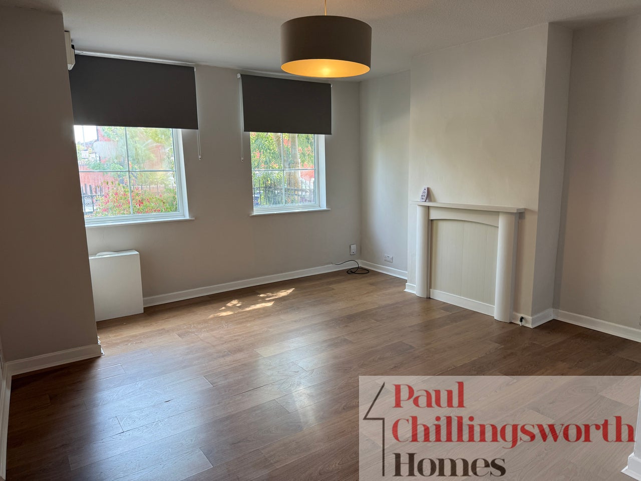Flat Longford Square in Coventry