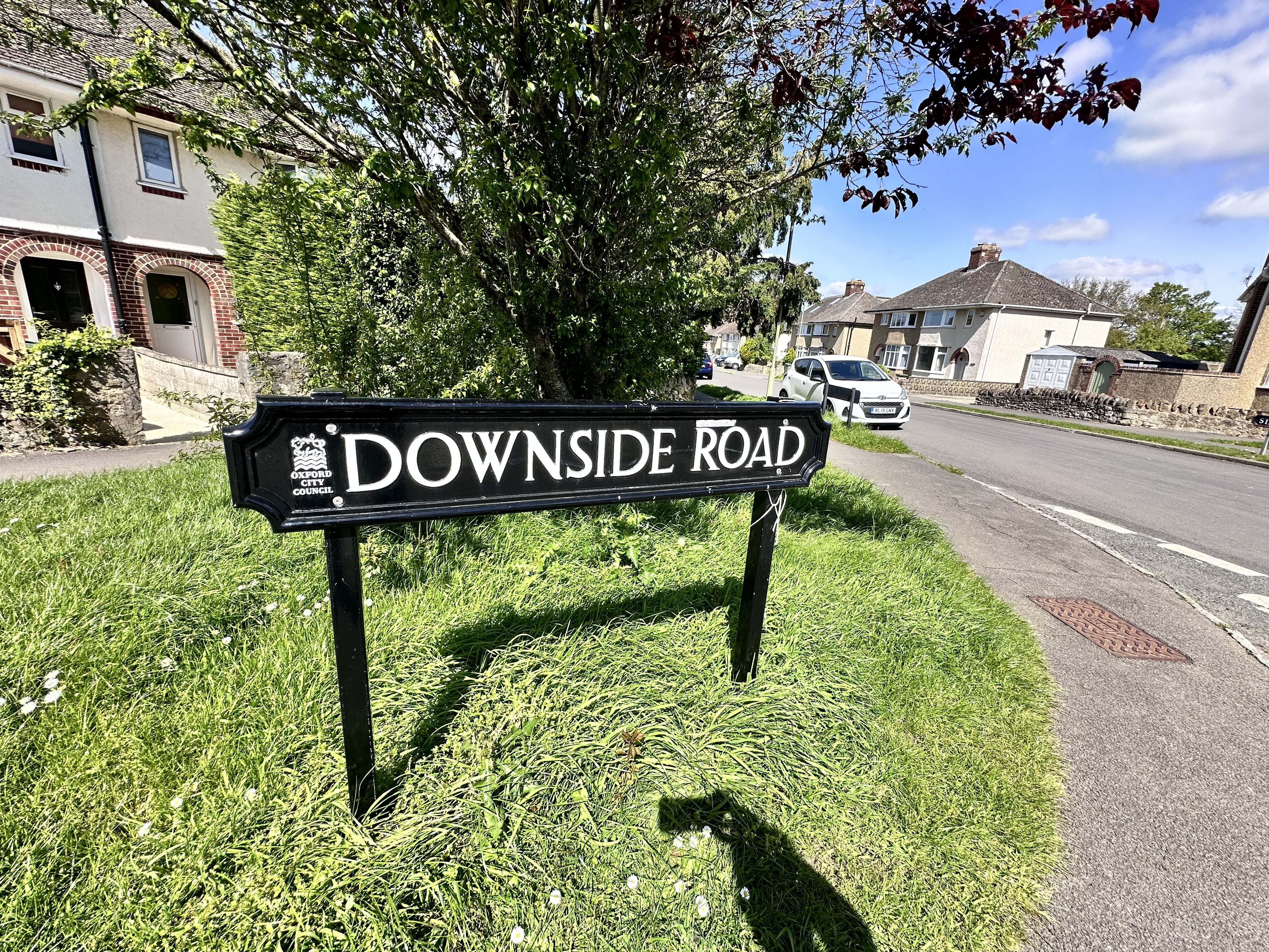 Flat Downside Road in Oxford