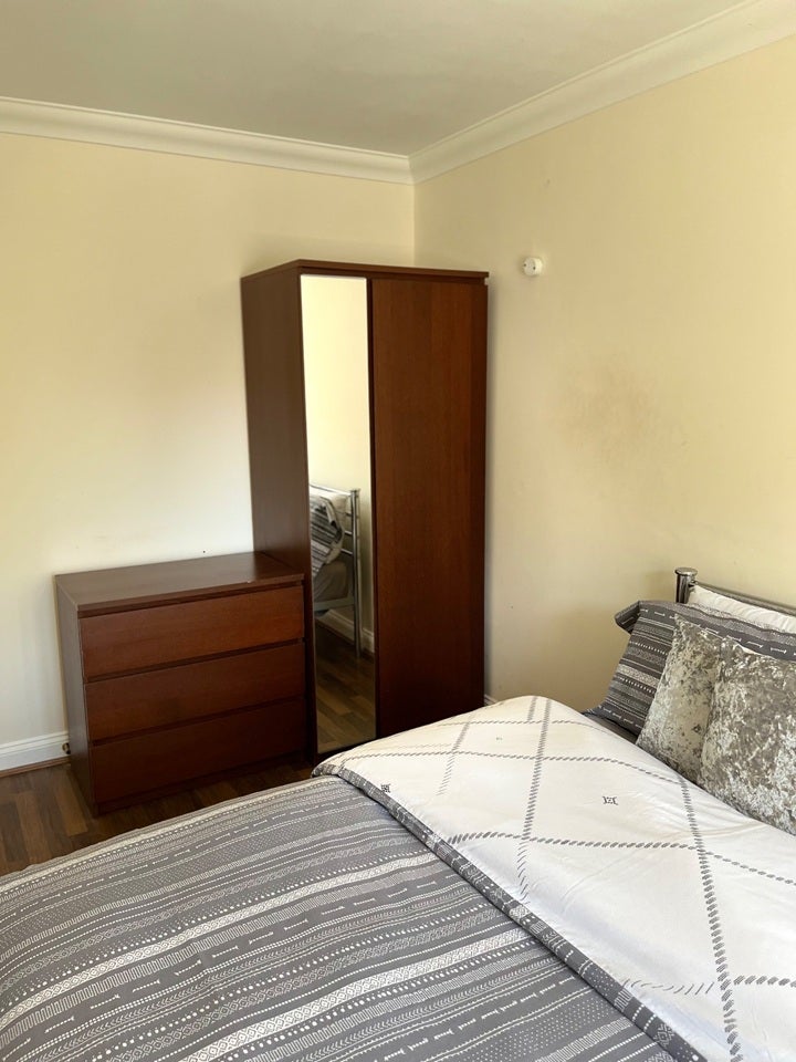 Room Morland Drive in Milton Keynes
