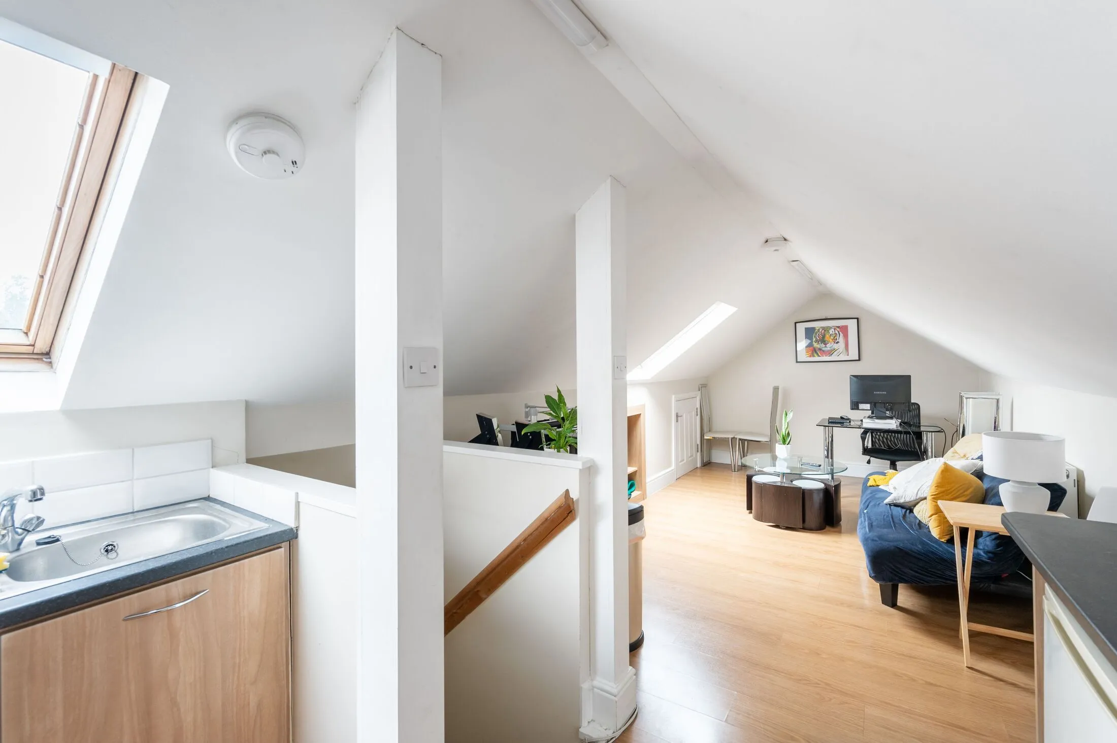 Flat Tremadoc Road in Greater London