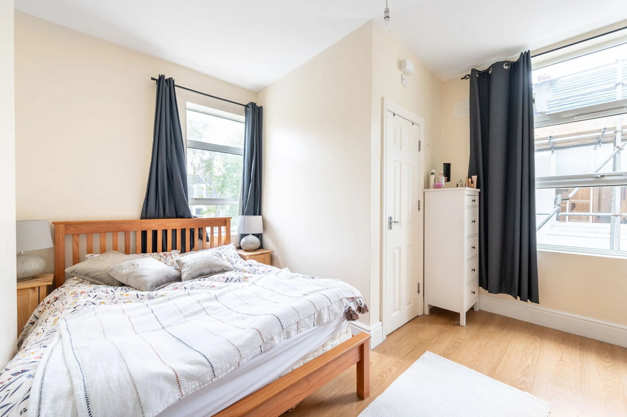 Flat Tremadoc Road in Greater London