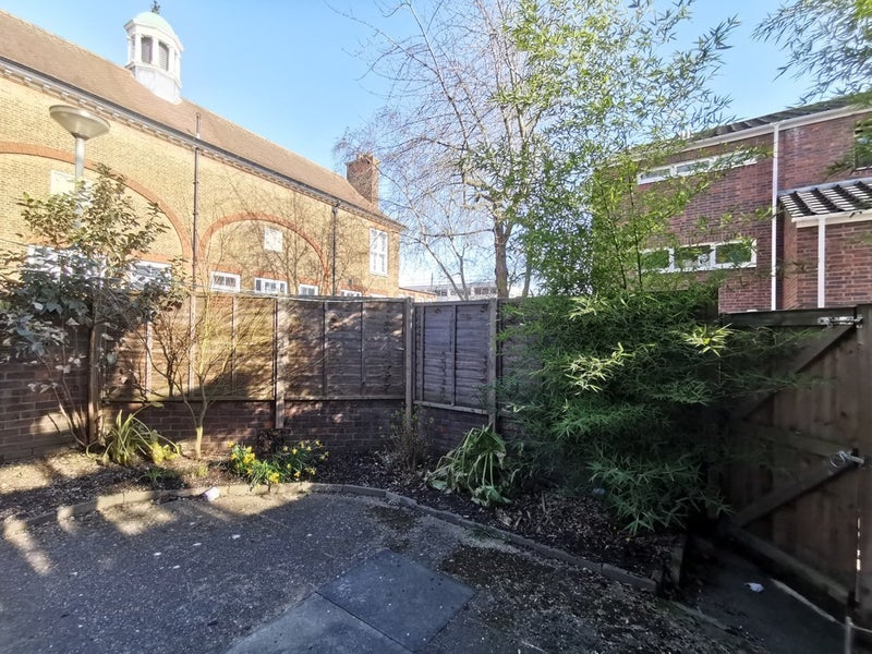 Room Archway Road in Greater London