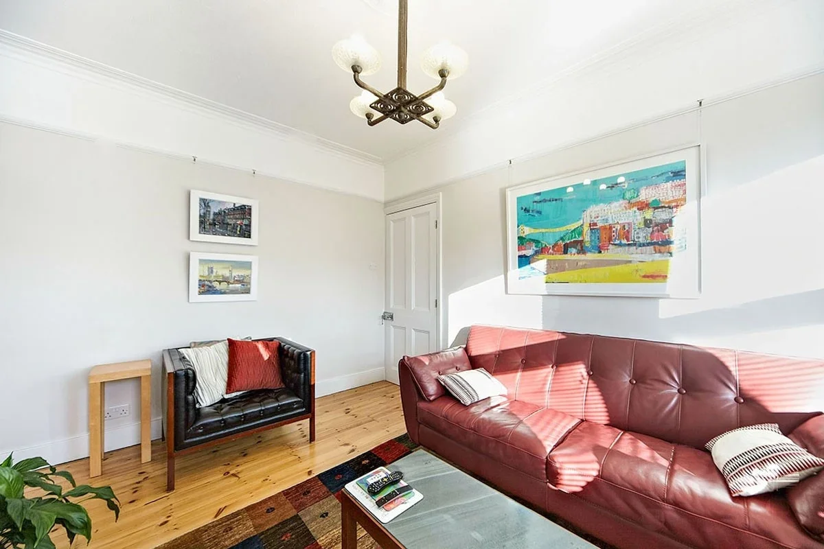 Flat George Lane in Greater London