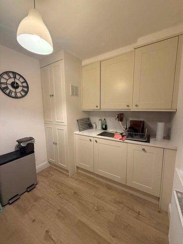 Room Doddington Place in Greater London