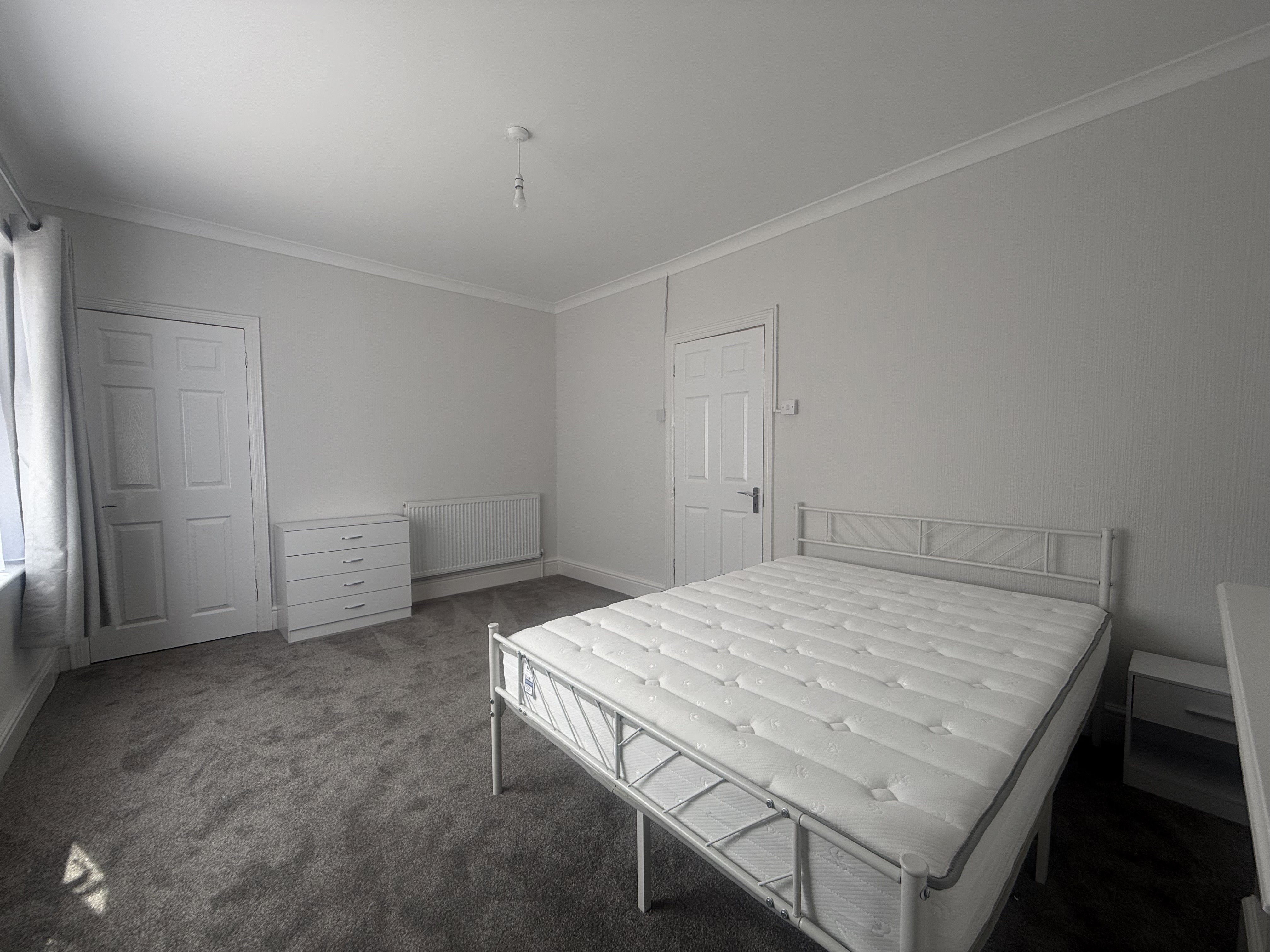 Room Main Avenue in Mansfield Woodhouse