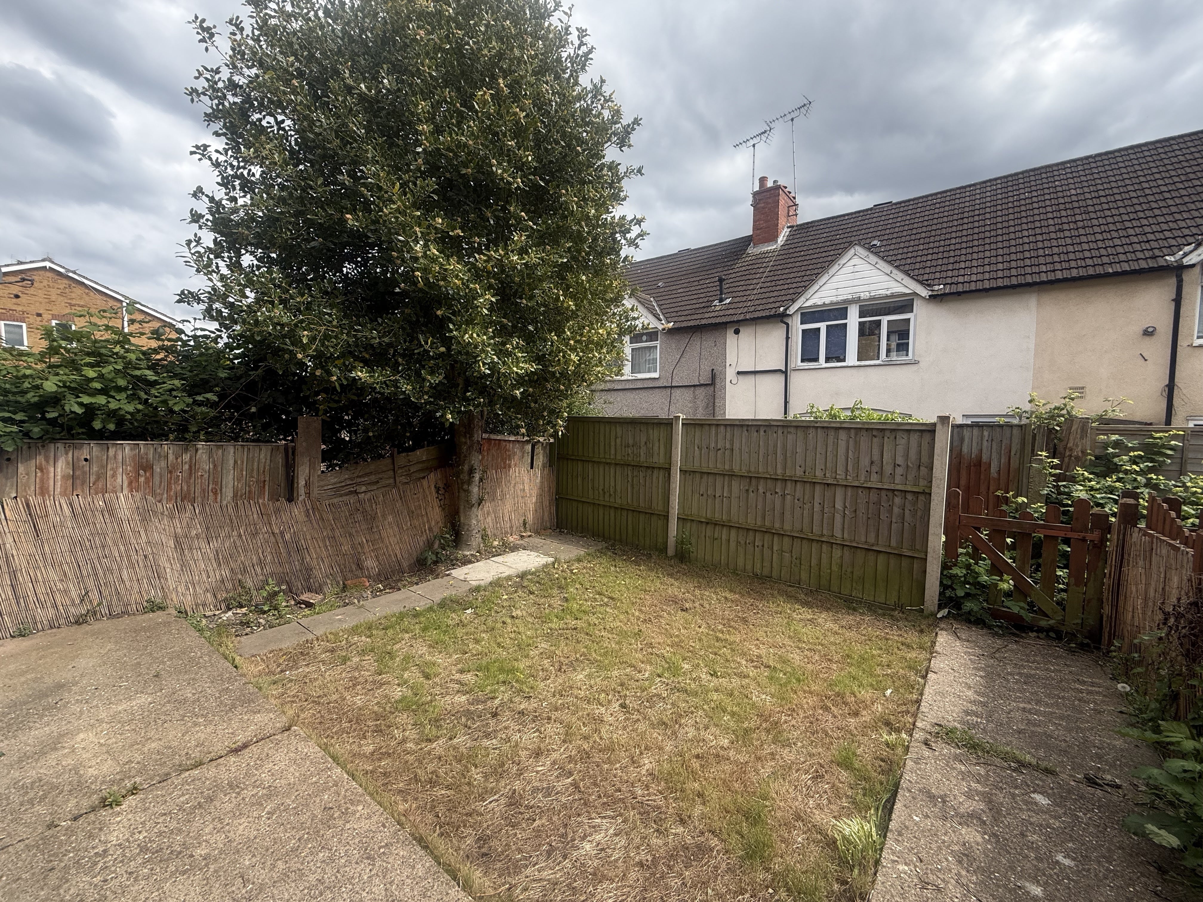 Room Main Avenue in Mansfield Woodhouse
