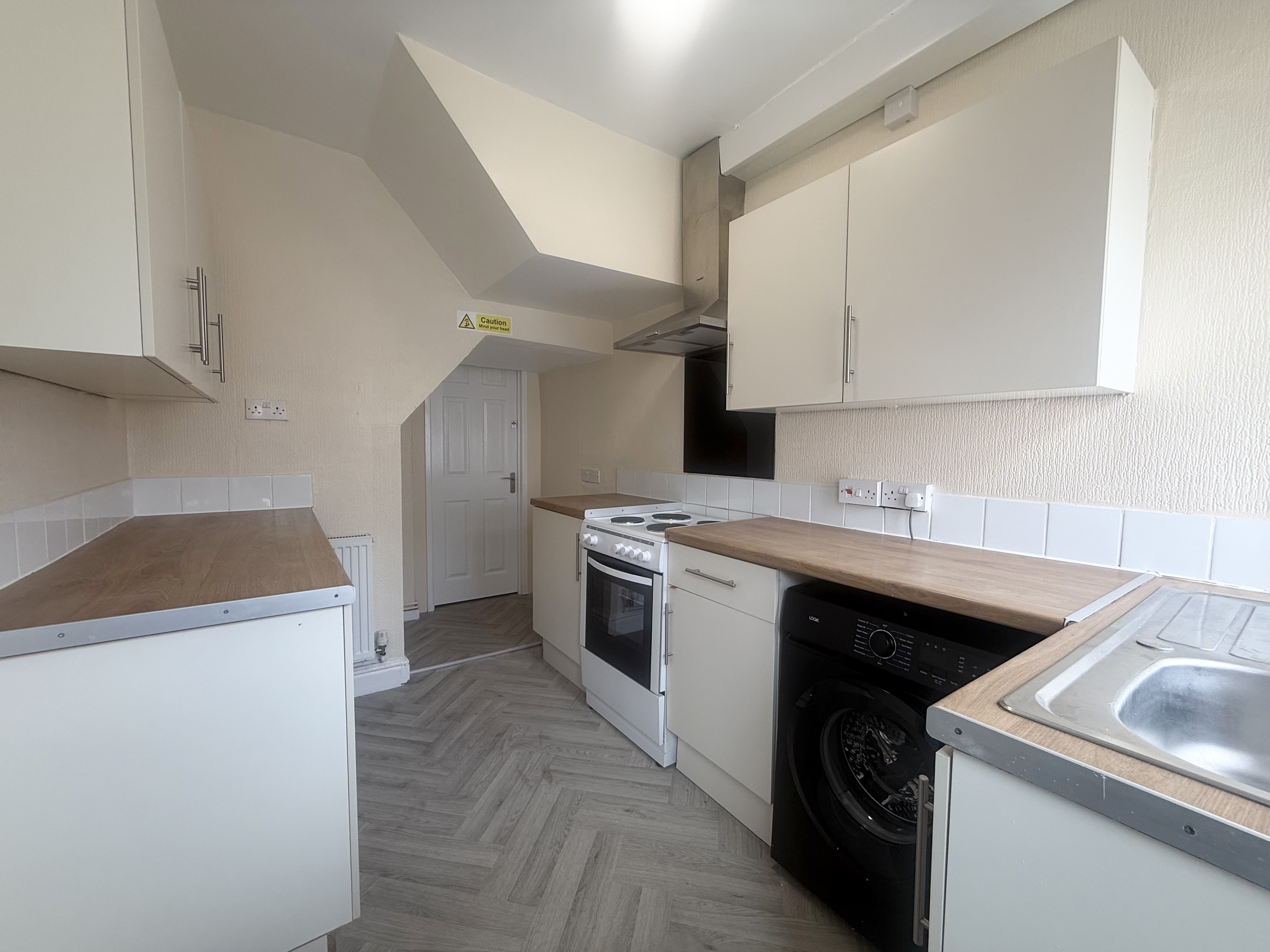 Room Main Avenue in Mansfield Woodhouse