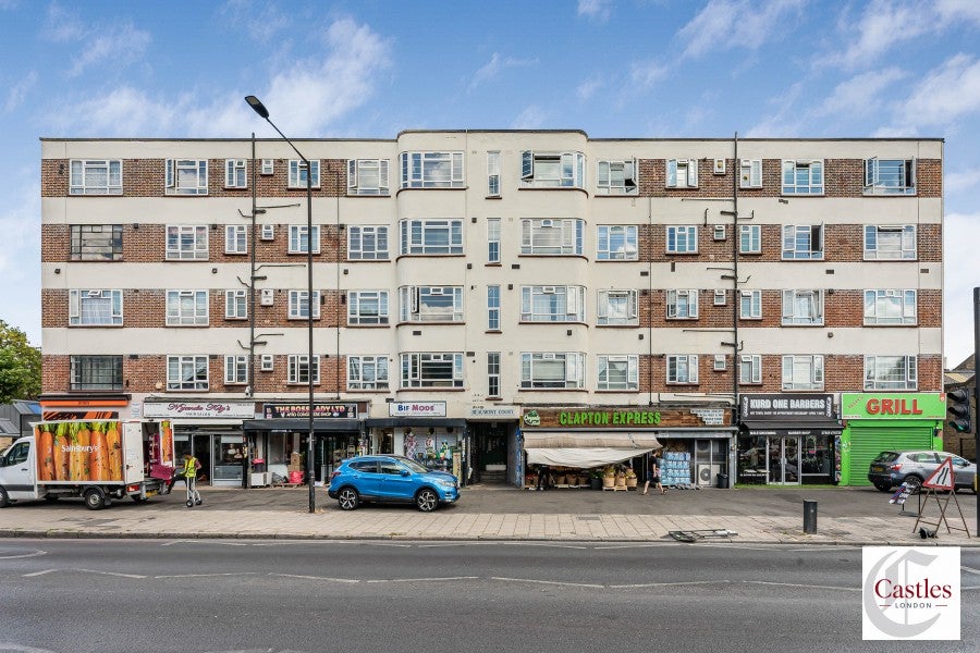 Flat Upper Clapton Road in Greater London