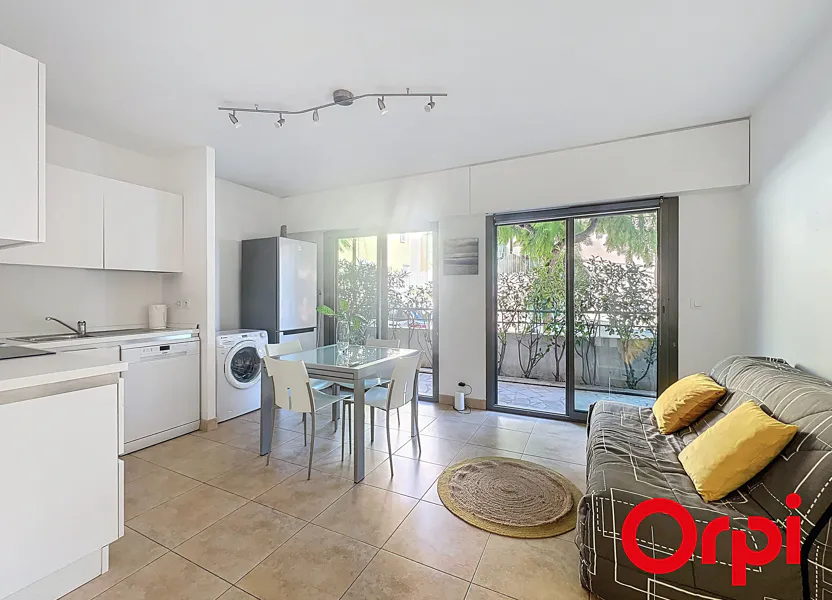 Flat Boulevard de Garavan in Menton